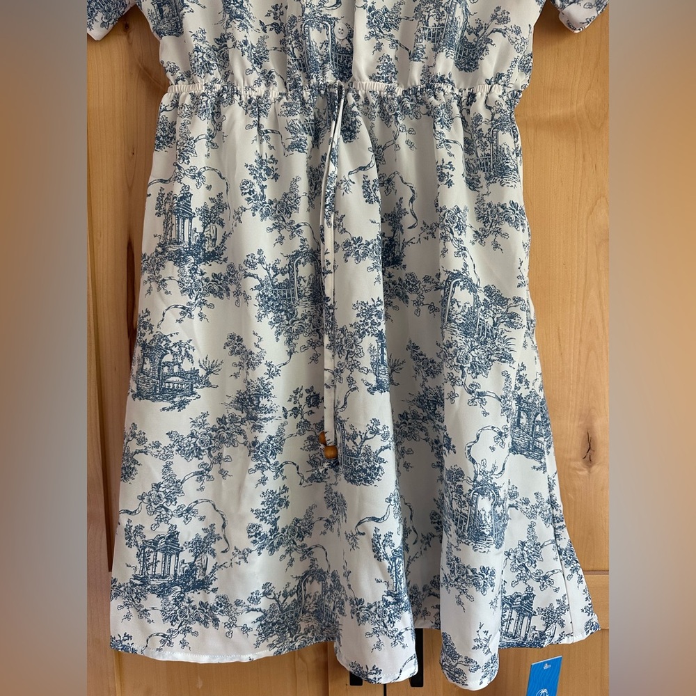 Cupshe Blue and White Toile Floral Dress - Picture 6 of 6